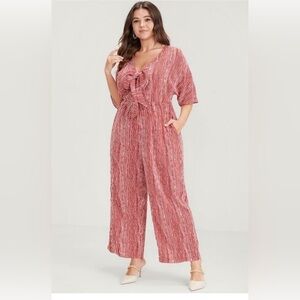 NWT Striped red and white front tie knot Jumpsuit size 22/24 🌺🌸🌺